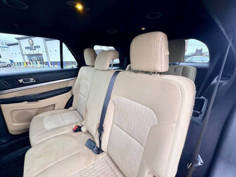 2017 Ford Explorer