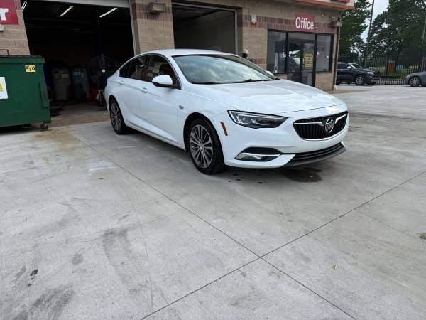 Used 2018 Buick Regal Sportback Essence with VIN W04GP6SX8J1130556 for sale in Detroit, MI