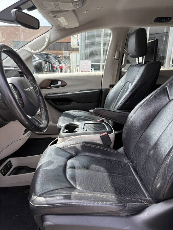 2018 Chrysler Pacifica Touring L Plus
