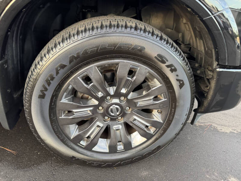 2017 Nissan Titan Platinum Reserve