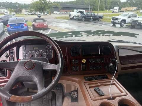 2006 Freightliner M2 106