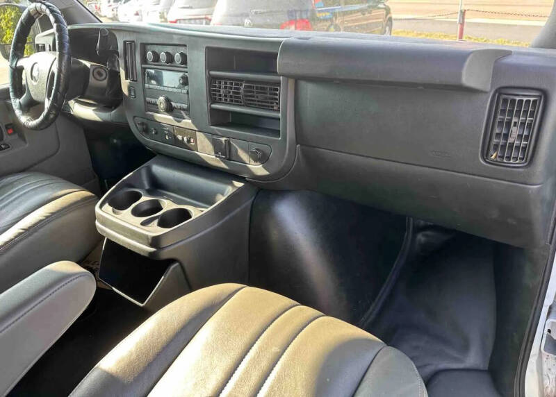 2018 Chevrolet Express 2500