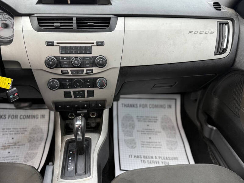 2009 Ford Focus SES