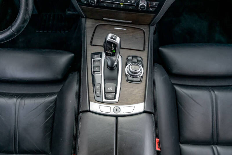 2011 BMW 7 Series 750Li xDrive