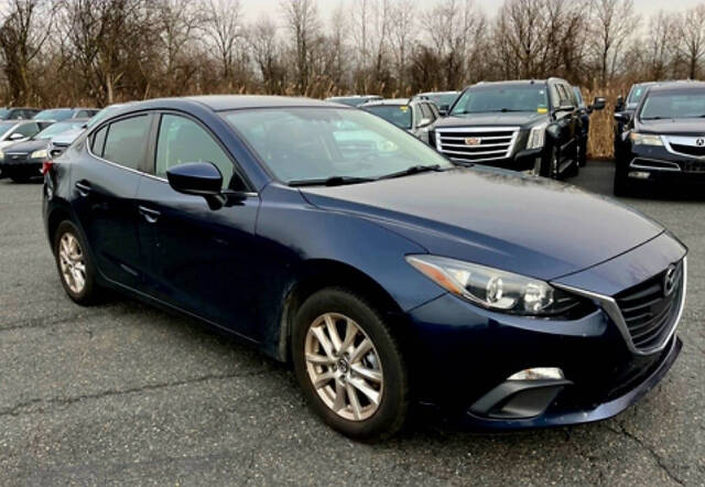 2016 Mazda Mazda3 for sale at QUEENSGATE AUTO SALES in York, PA