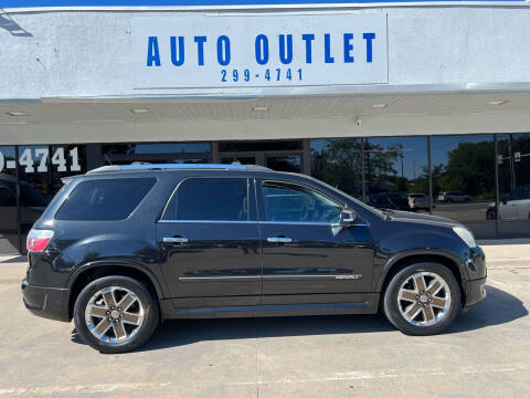 2012 GMC Acadia for sale at Auto Outlet in Des Moines IA