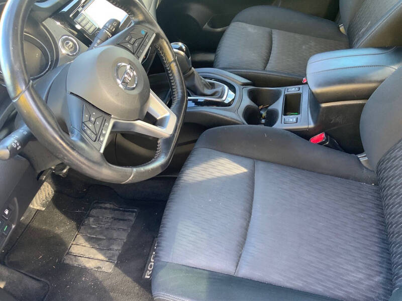 2020 Nissan Rogue SV