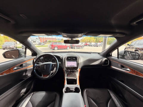 2019 Lincoln Nautilus Select