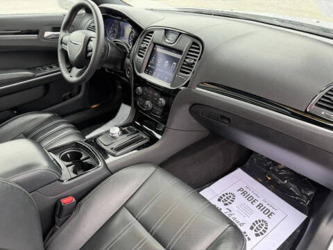 2023 Chrysler 300 S V6