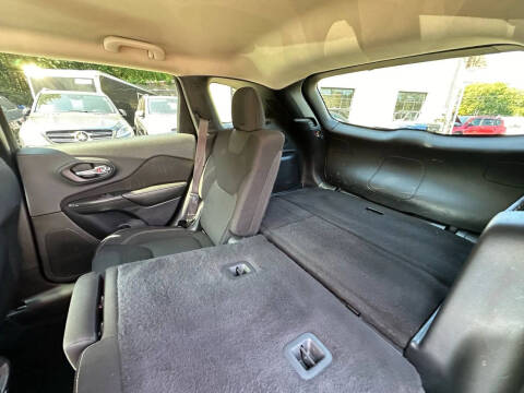 2016 Jeep Cherokee Latitude Altitude