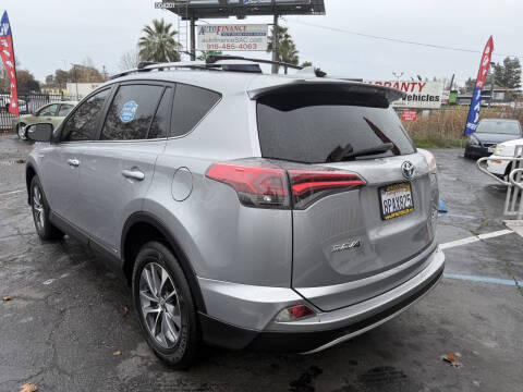 2018 Toyota RAV4 Hybrid XLE