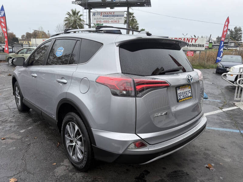 2018 Toyota RAV4 Hybrid XLE