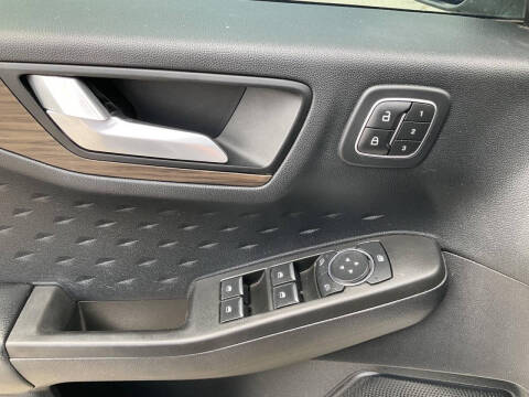 2020 Ford Escape Titanium
