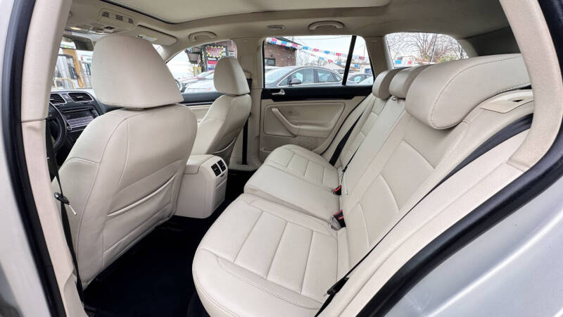 2010 Volkswagen Jetta SportWagen TDI