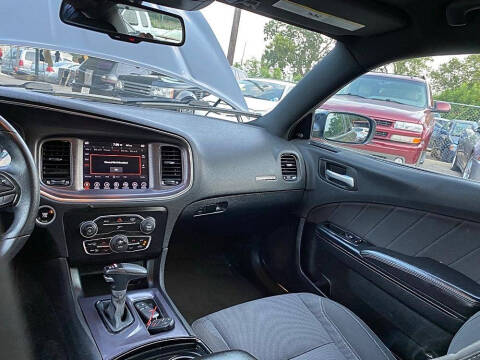 2017 Dodge Charger SXT