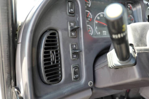 2014 Freightliner M2 106