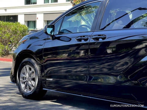 2021 Toyota Sienna LE 8-Passenger