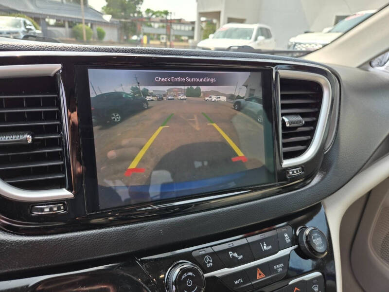 2021 Chrysler Pacifica Touring L