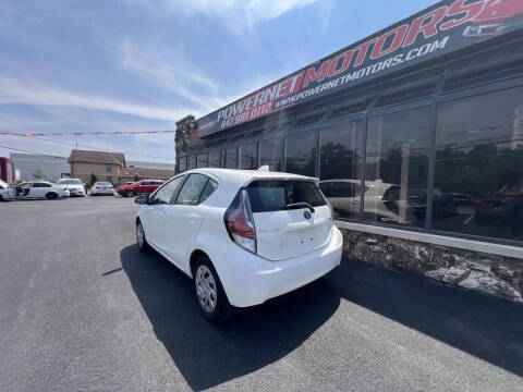 2016 Toyota Prius c Four