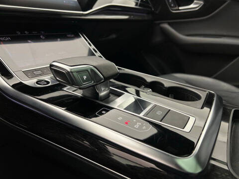 2022 Audi Q7 quattro Premium Plus 55 TFSI
