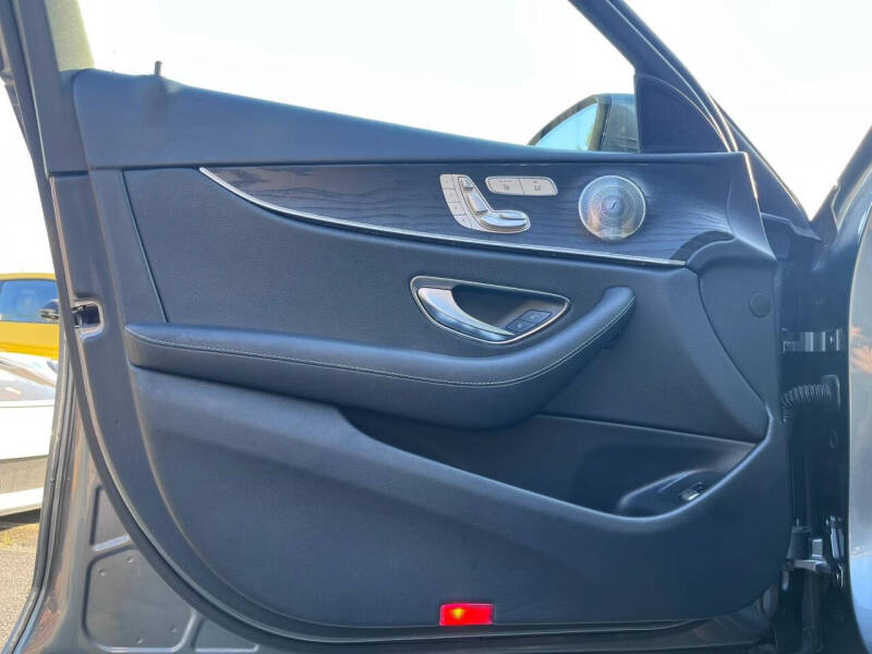 2018 Mercedes-Benz E-Class E 300
