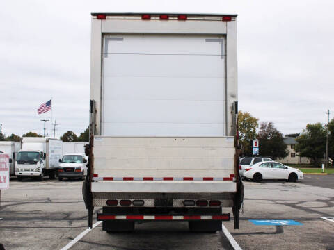 2018 Freightliner M2 106