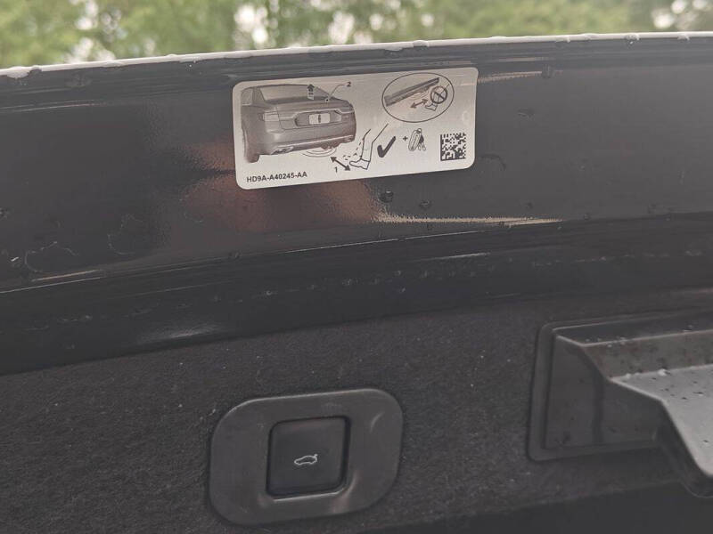 2018 Lincoln Continental Select