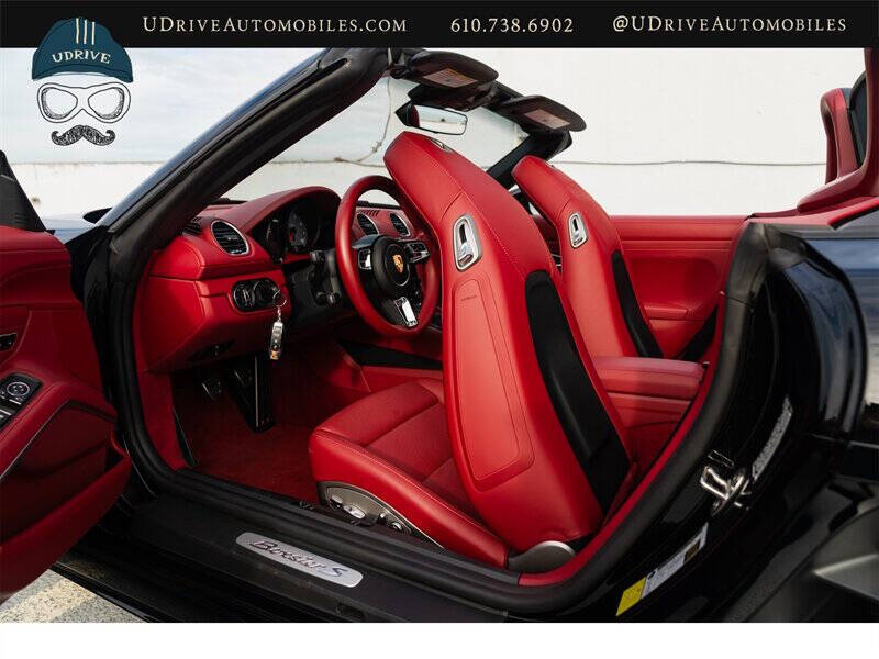 2025 Porsche 718 Boxster S