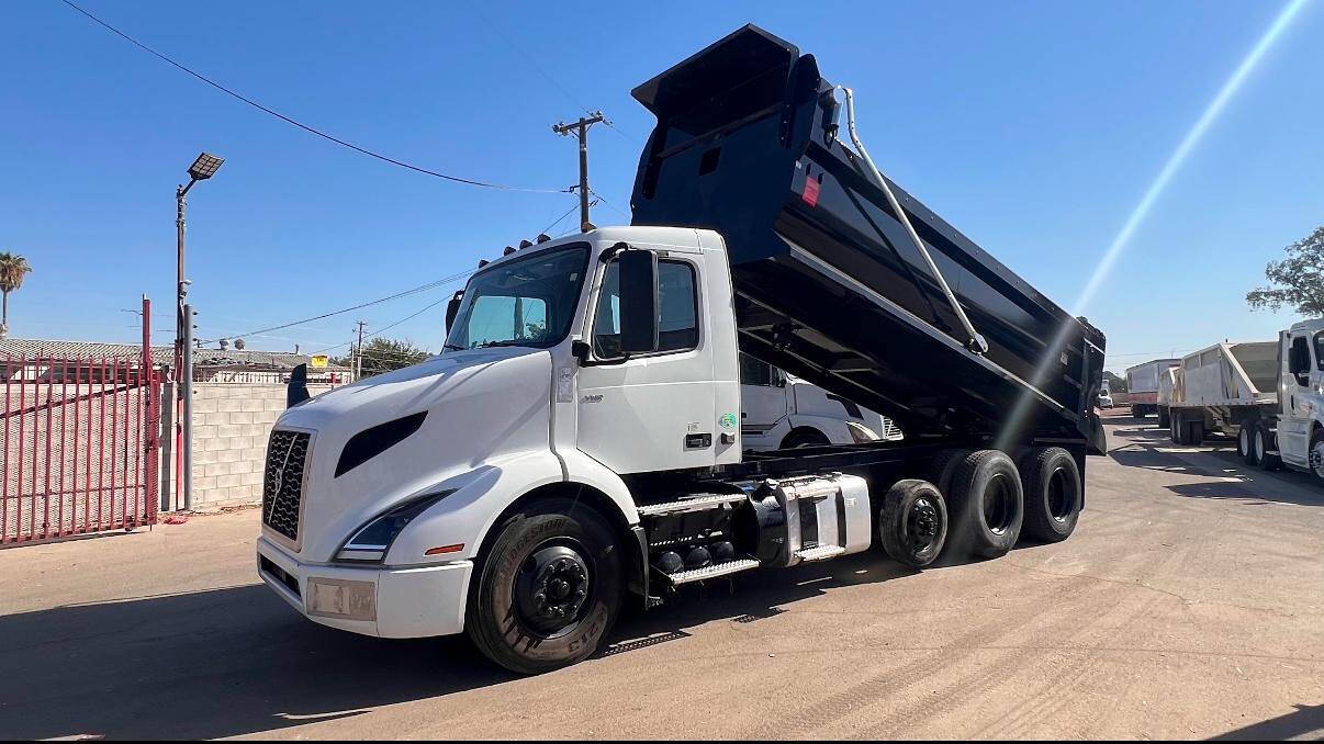 2022 VOLVO SUPER 10 DUMP TRUCK for sale at KING TRUCK TRAILER SALES in Bakersfield, CA