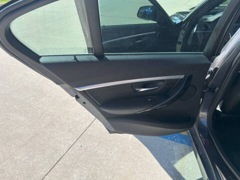 2017 BMW 3 Series 330e iPerformance