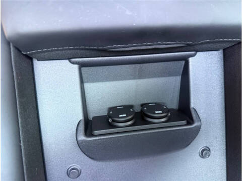 2021 Land Rover Range Rover Velar P400 R-Dynamic HSE