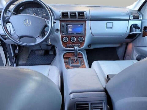 2002 Mercedes-Benz M-Class ML 320