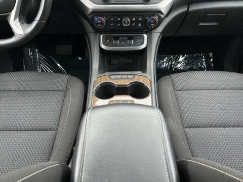 2022 GMC Acadia SLE