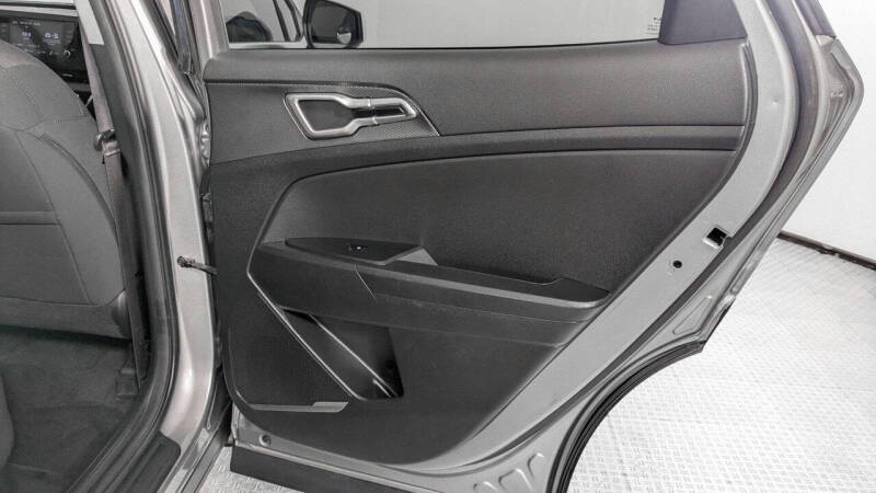 2023 Kia Sportage Hybrid LX