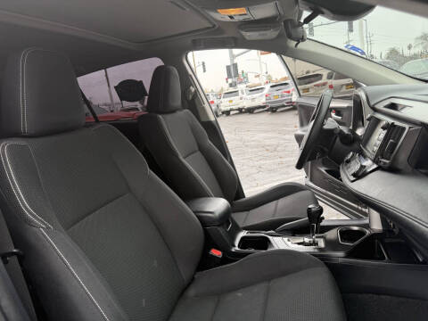 2018 Toyota RAV4 Hybrid XLE