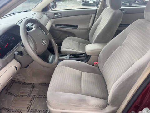 2005 Toyota Camry LE
