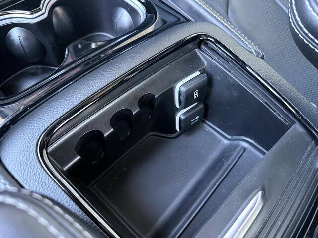 2023 Chrysler Pacifica Plug-In Hybrid Limited