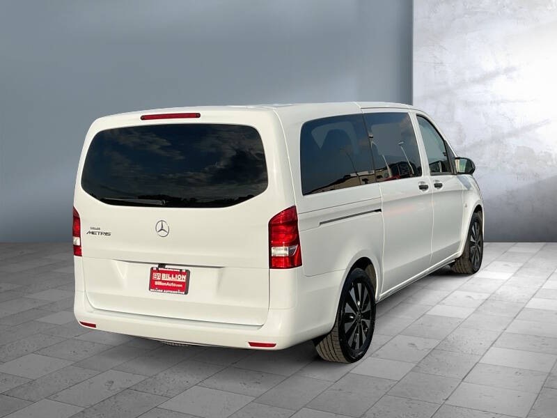 2022 Mercedes-Benz Metris Passenger