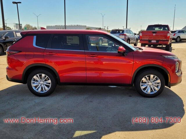 2026 Mitsubishi Outlander ES