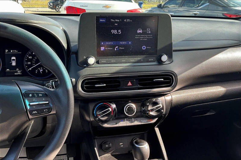 2022 Hyundai Kona SEL