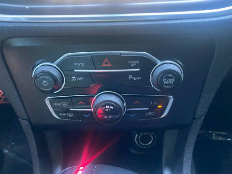 2017 Dodge Charger SXT