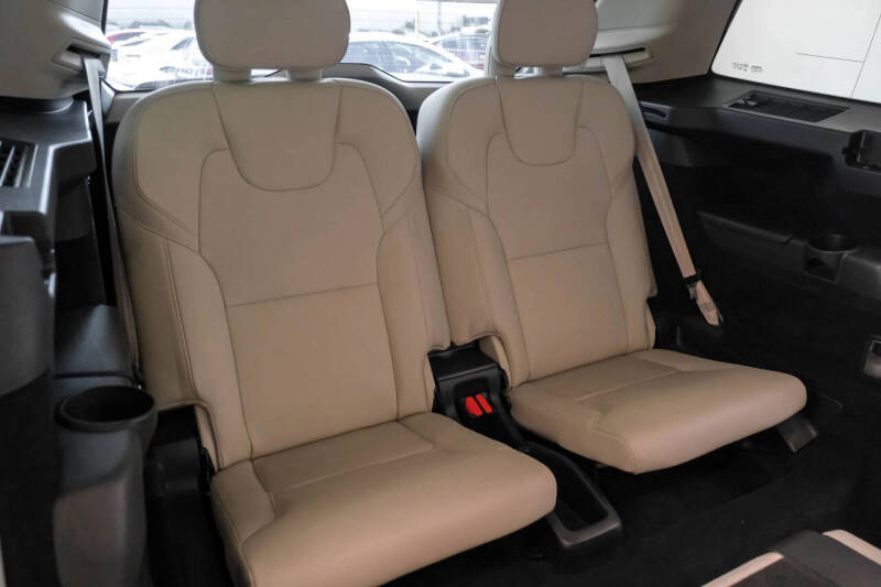 2019 Volvo XC90 T5 Momentum