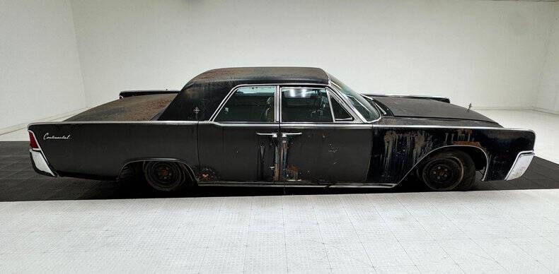 1961 Lincoln Continental