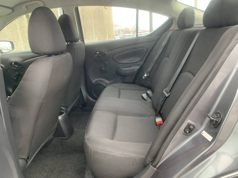 2019 Nissan Versa S Plus