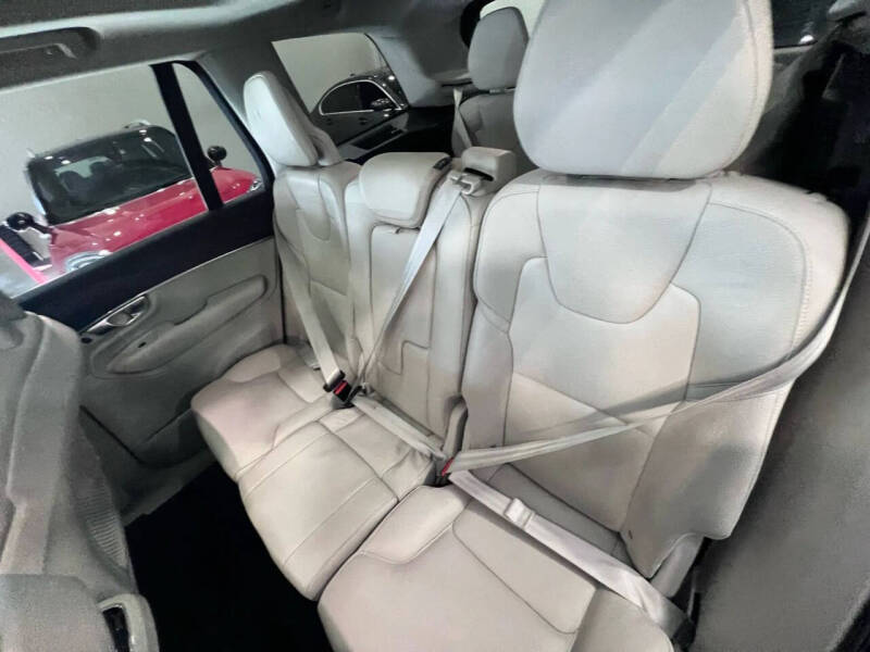 2020 Volvo XC90 T5 Momentum