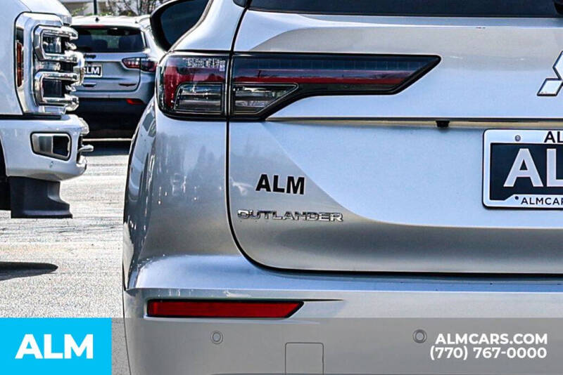 2025 Mitsubishi Outlander SE