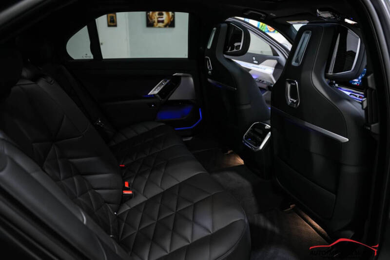 2025 BMW 7 Series 740i