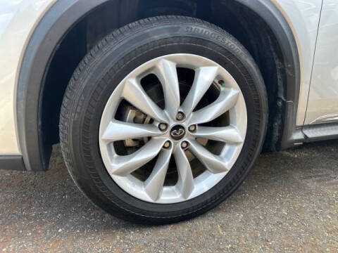 2019 Infiniti QX50 Essential