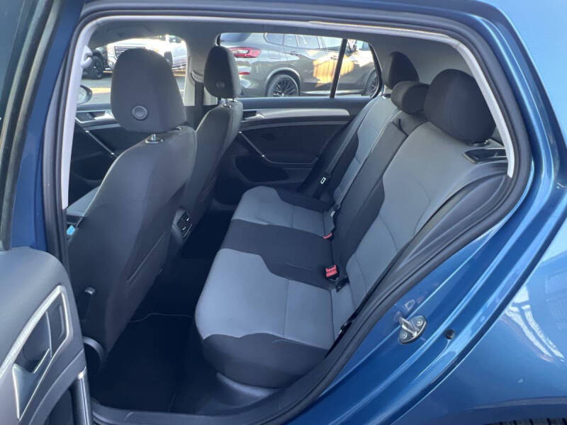 2016 Volkswagen e-Golf SE