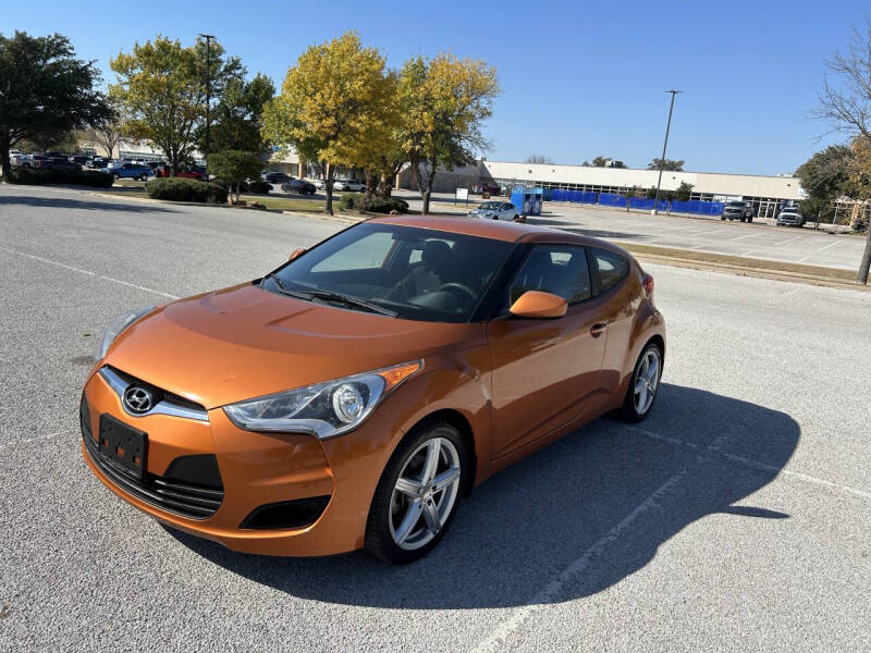2016 Hyundai Veloster Base's photo